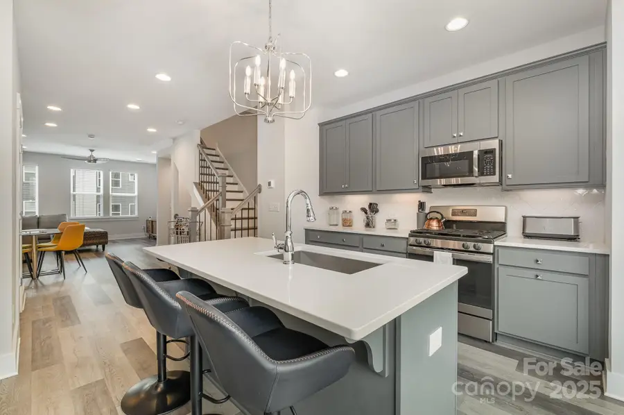 235 S Bruns Avenue, Charlotte, NC 28208 - Image #2