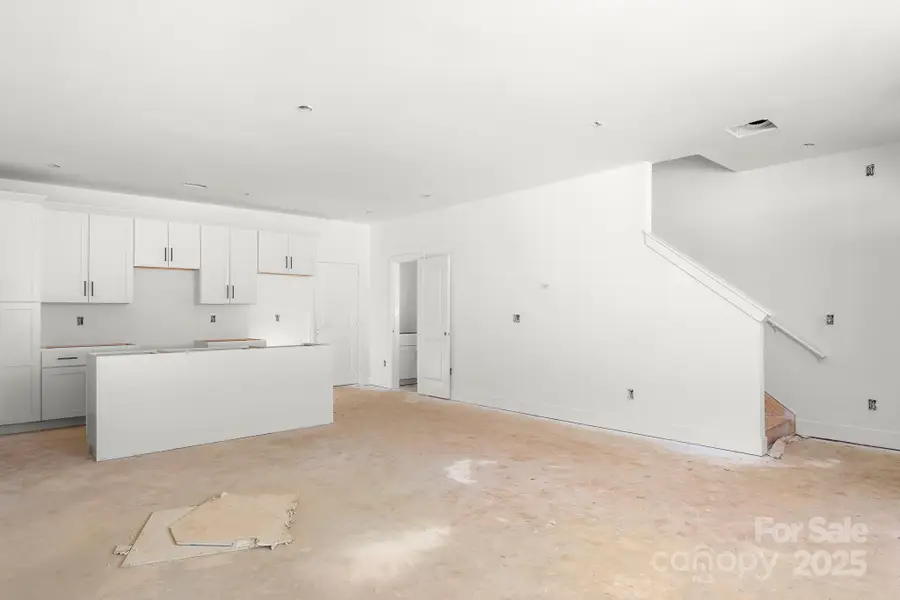 909 S Hoskins Road, Charlotte, NC 28208 - Image #3