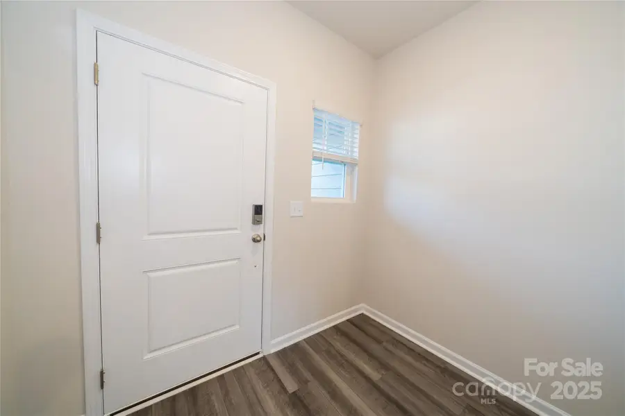 8105 Hidden Springs Trail, Charlotte, NC 28216 - Image #2