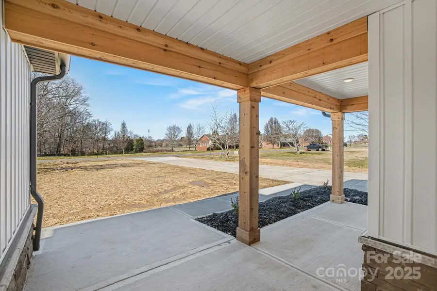 224 Meadow Oaks Drive, Statesville, NC 28625 - Image #3