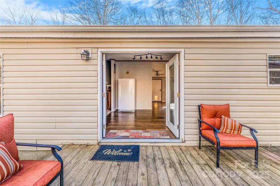 140 Crows Nest Road, Hendersonville, NC 28791 - Image #2