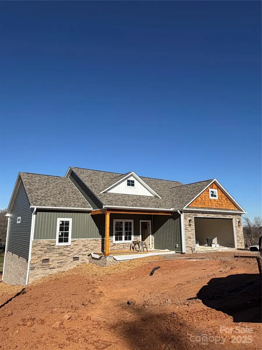 4932 Southview Drive, Hickory, NC 28602 - Image #2