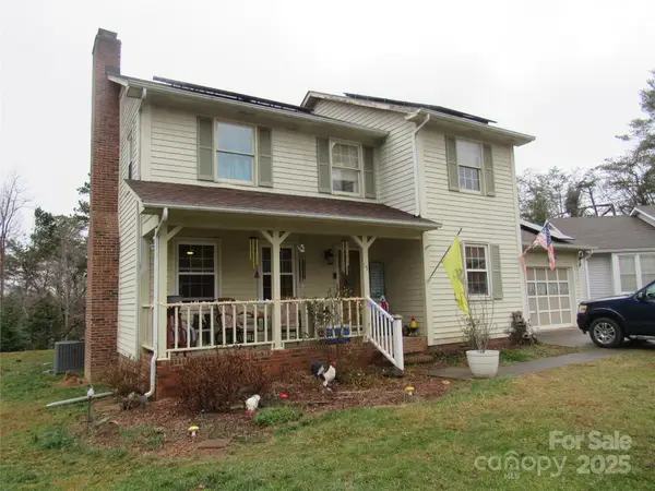 19 Westminster Drive, Asheville, NC 28804