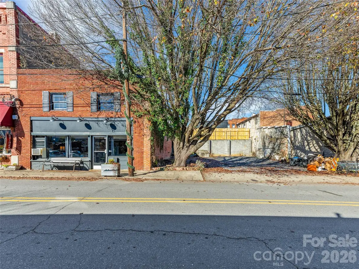 204 Sutton Avenue, Black Mountain, NC 28711 - Image #1