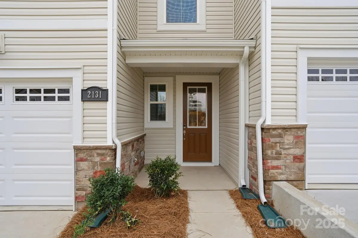 2131 Vinyasa Lane, Charlotte, NC 28215 - Image #1