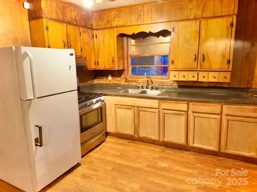 1930 Mountain Brook Drive, Gastonia, NC 28052 - Image #2