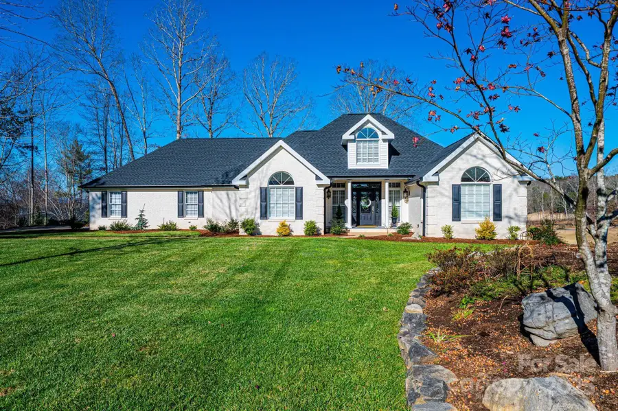 456 N Shore Drive, Hickory, NC 28601 - Image #2