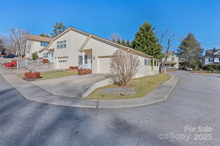 31 Bage Street, Waynesville, NC 28786 - Image #2