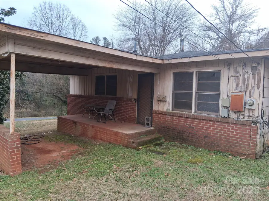 111 Parmer Street, Forest City, NC 28043 - Image #2