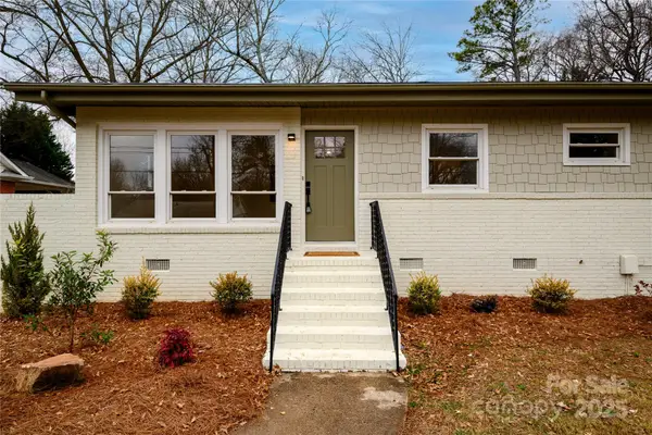 6738 Starcrest Drive, Charlotte, NC 28210