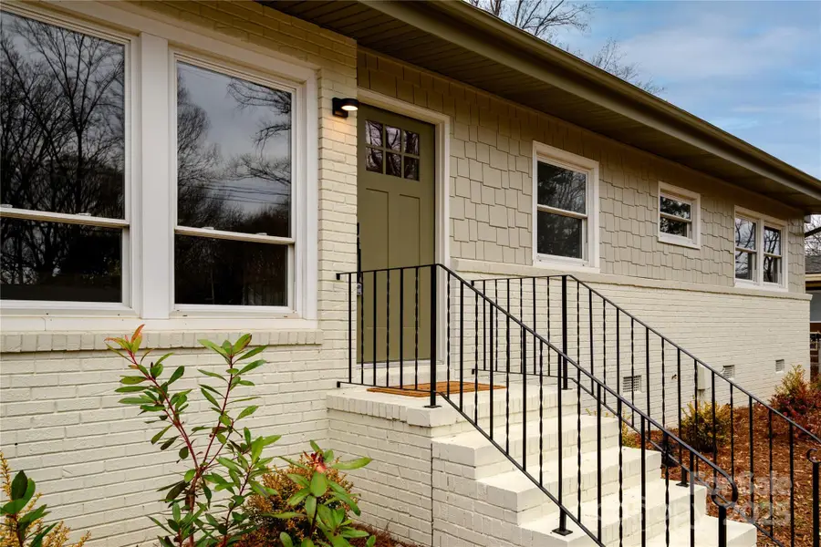 6738 Starcrest Drive, Charlotte, NC 28210 - Image #3