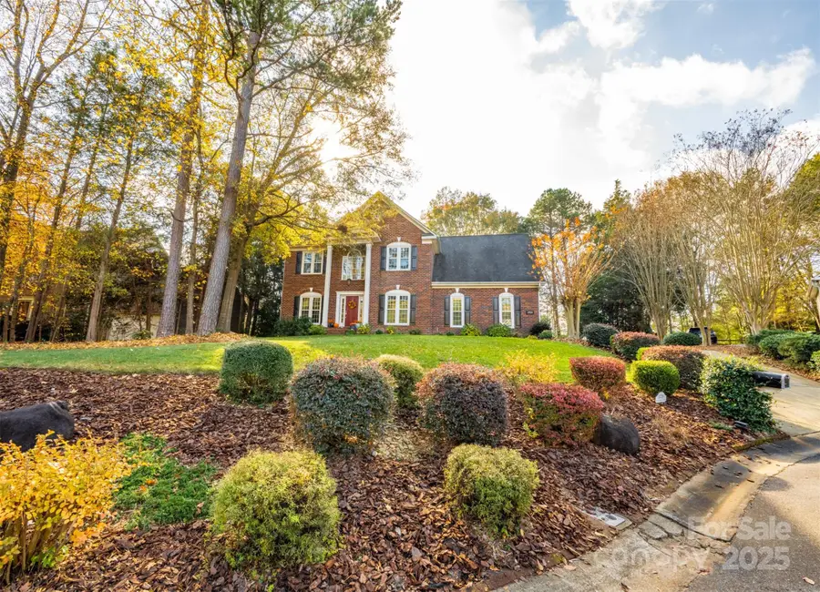 5729 Woodridge Court Nw, Concord, NC 28027 - Image #2