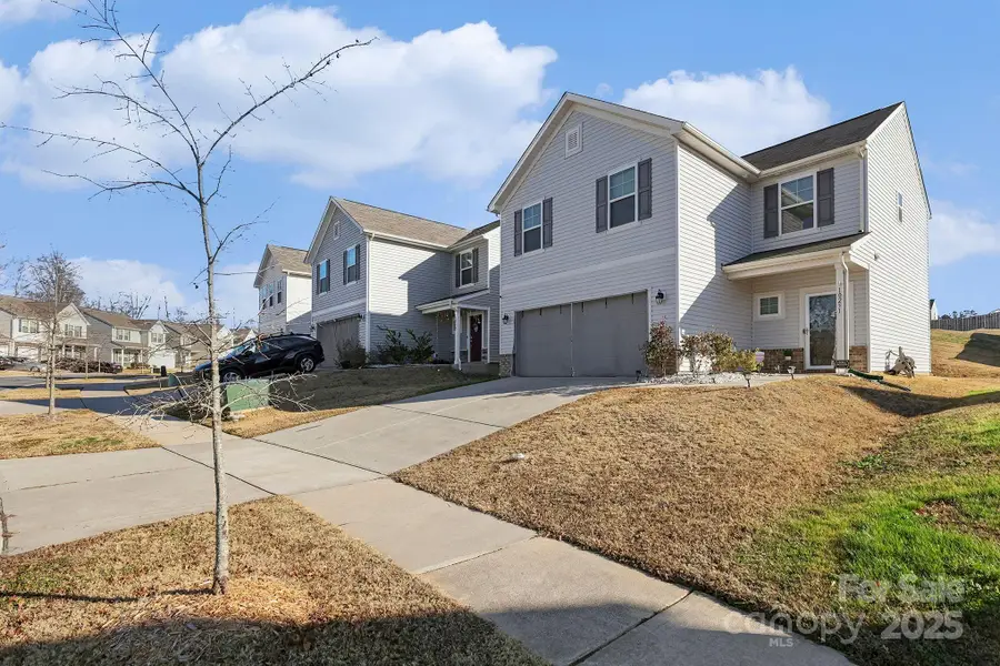 10231 Holly Park Drive, Charlotte, NC 28214 - Image #2