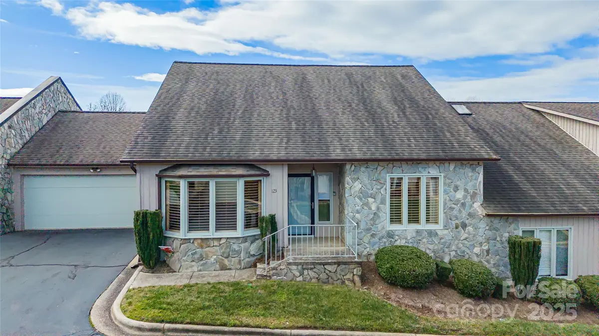 603 NE 29th Avenue #123, Hickory, NC 28601 - Image #1