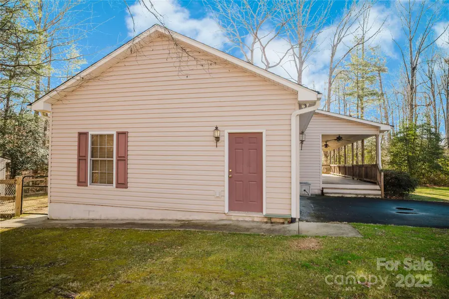 159 W Sweetbriar Lane, Etowah, NC 28729 - Image #3