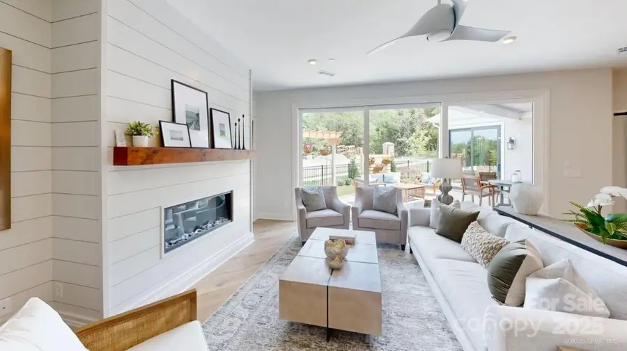 4172 Creek Bridge Circle #112, Charlotte, NC 28213 - Image #3