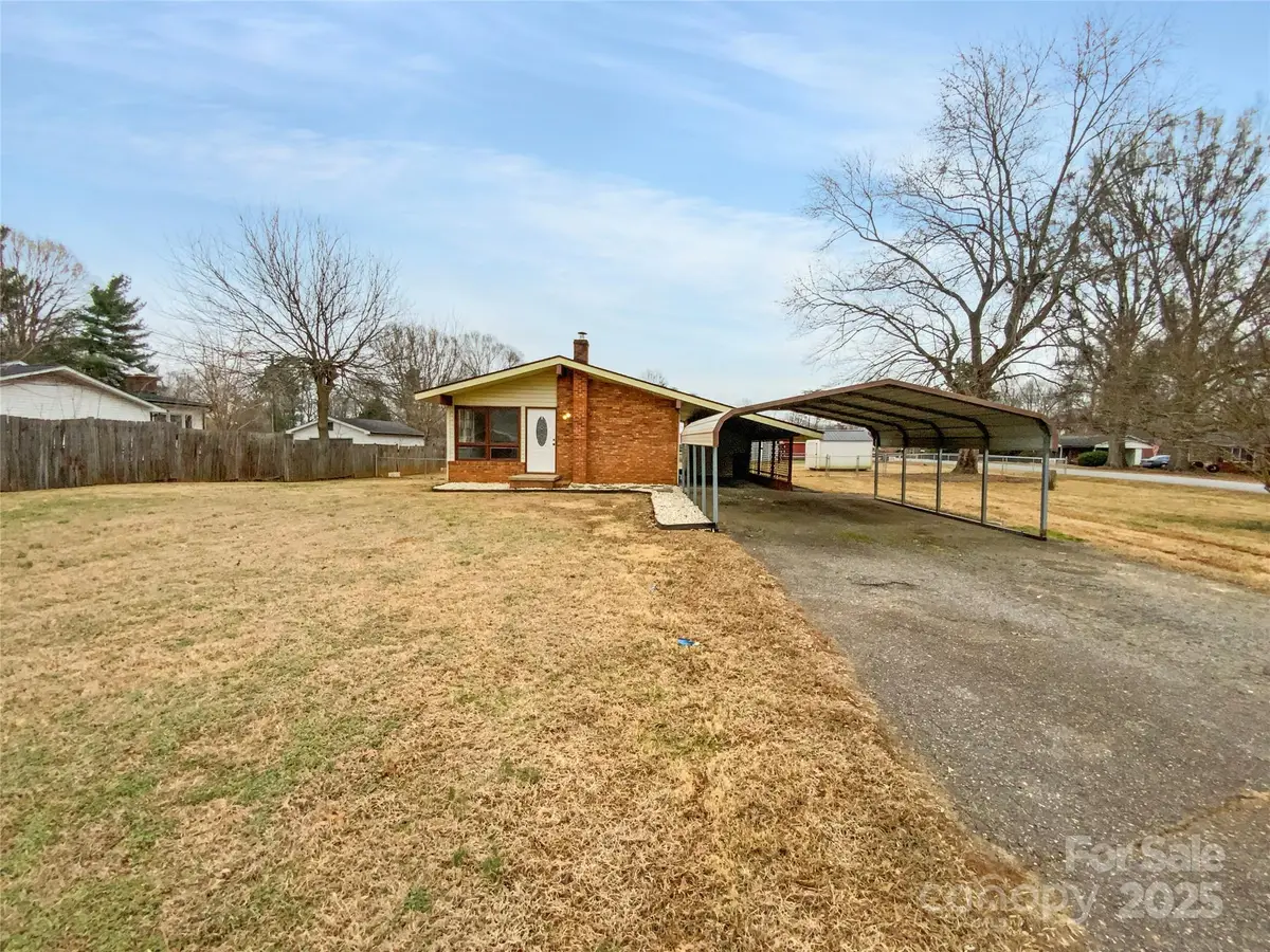 185 Crosswhite Lane, Statesville, NC 28625 - Image #1