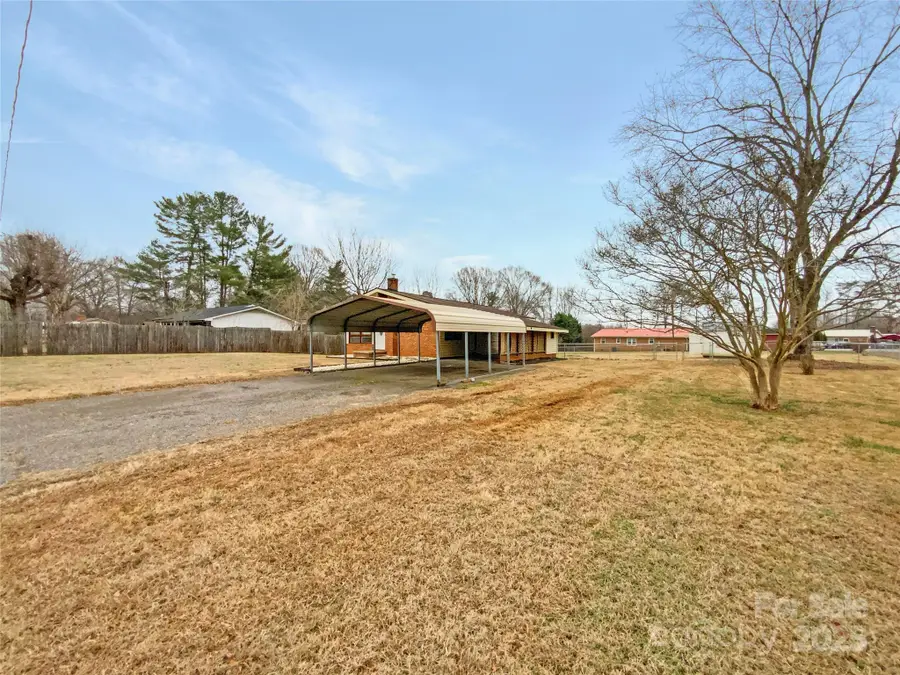 185 Crosswhite Lane, Statesville, NC 28625 - Image #2