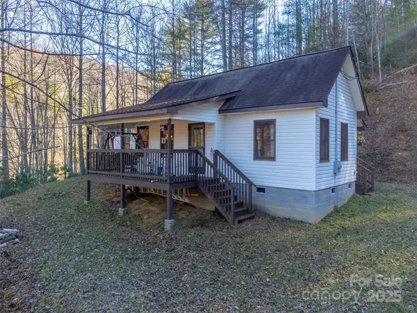 109 Hog Cove Road, Sylva, NC 28779