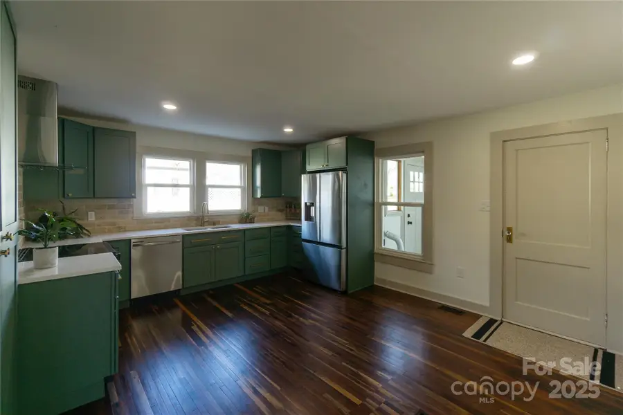 137 N Magnolia Street, Mooresville, NC 28115 - Image #2