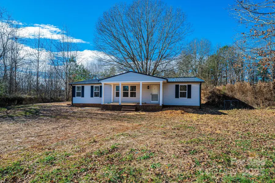 162 Riverview Acres Lane, Taylorsville, NC 28681 - Image #2