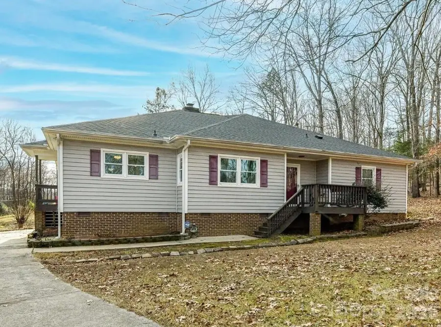 10803 Chestnut Hill Drive, Matthews, NC 28105 - Image #2