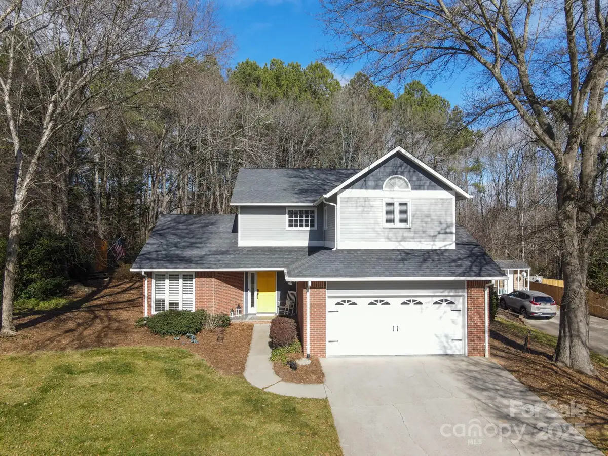 115 31st Avenue Court Ne, Hickory, NC 28601 - Image #1