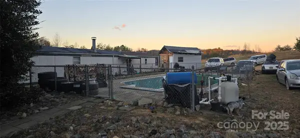 1208 Three Way Lane, Lenoir, NC 28645