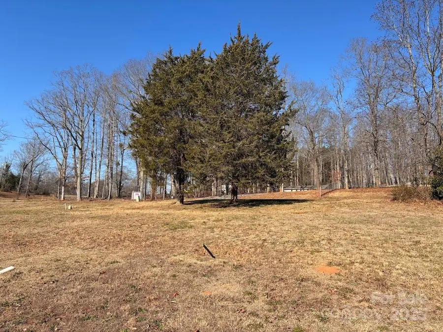 114 Lakeview Drive, Blacksburg, SC 29702 - Image #3