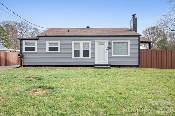 264 E Mcneely Avenue, Mooresville, NC 28115