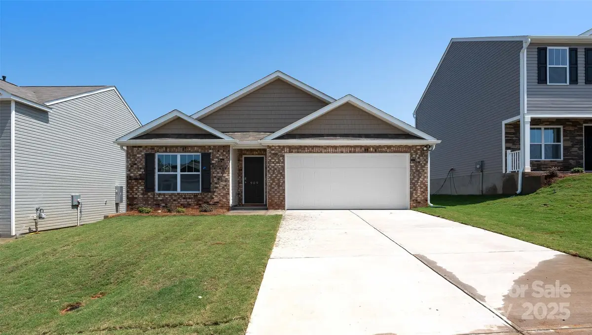 135 Wildbrook Drive, Waynesville, NC 28785 - Image #1