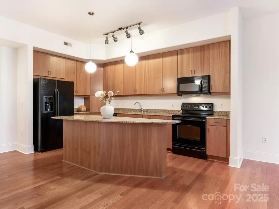 4625 Piedmont Row Drive #302, Charlotte, NC 28210 - Image #3