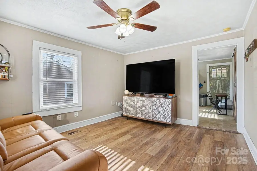 409 S Maple Street, Dallas, NC 28034 - Image #3