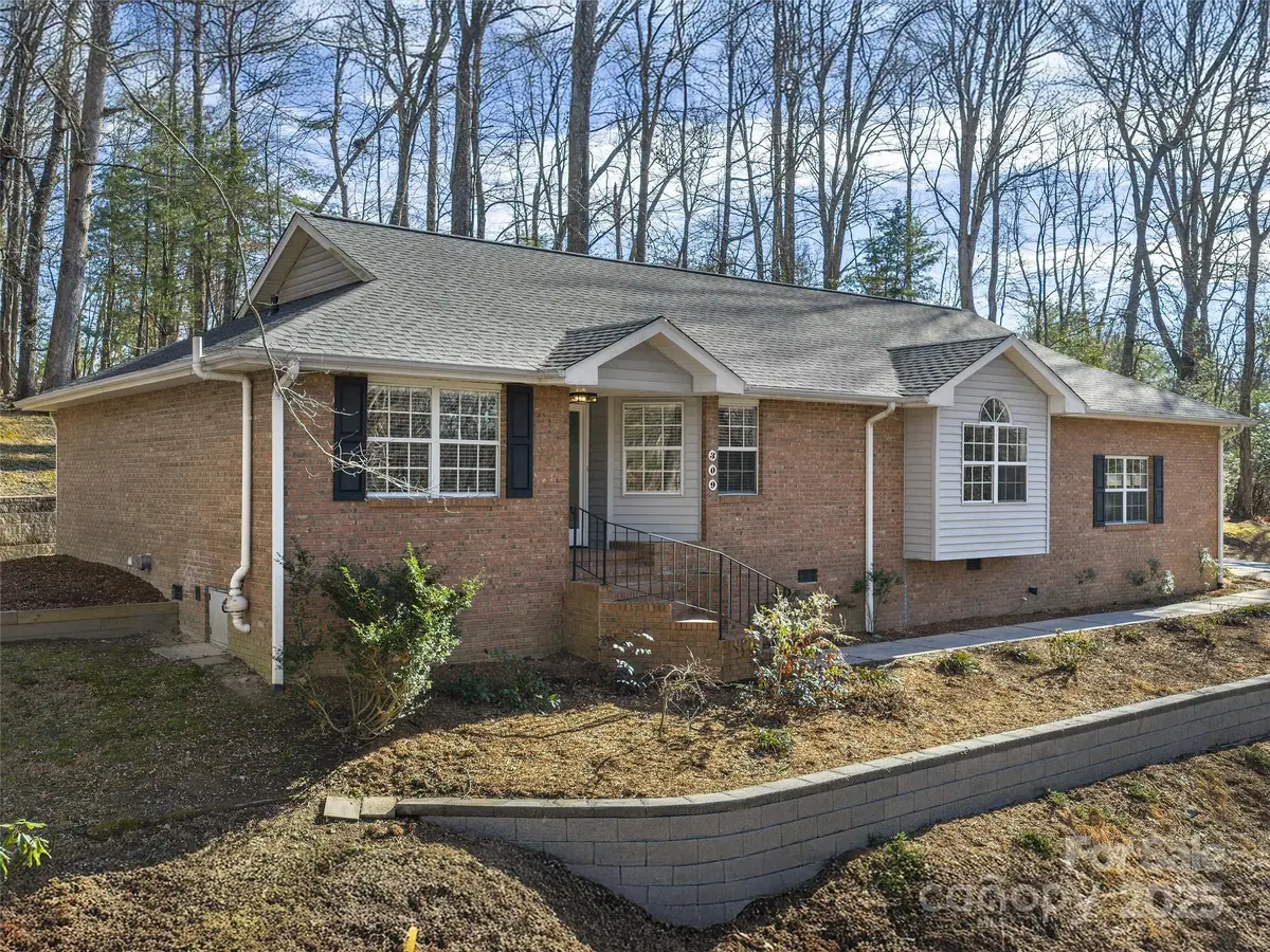 309 Derby Lane, Hendersonville, NC 28739 - Image #1
