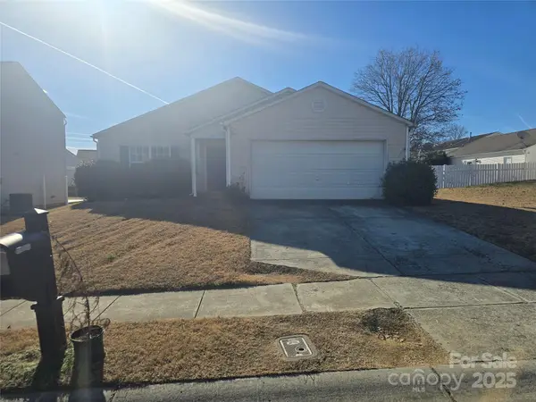 11055 Thousand Oaks Drive, Huntersville, NC 28078