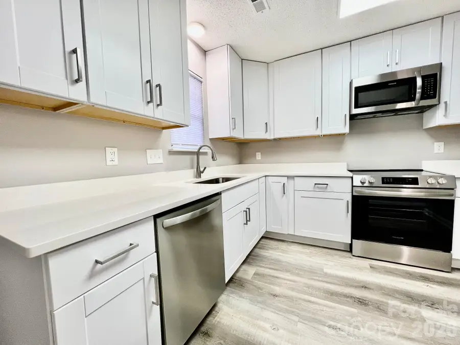 1731 Teddington Drive, Charlotte, NC 28214 - Image #3