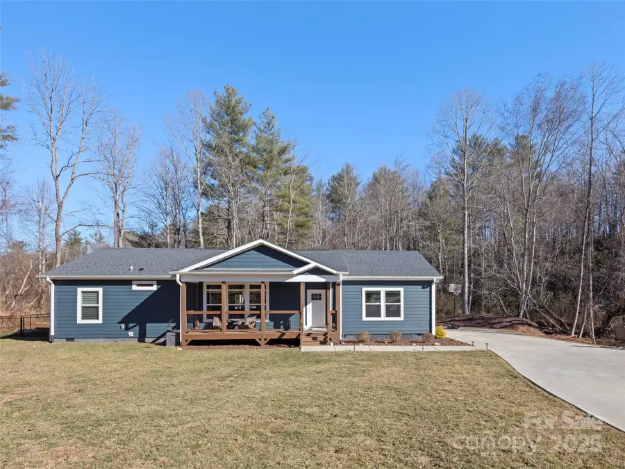 263 Moss Hill Drive, Hendersonville, NC 28792 - Image #3