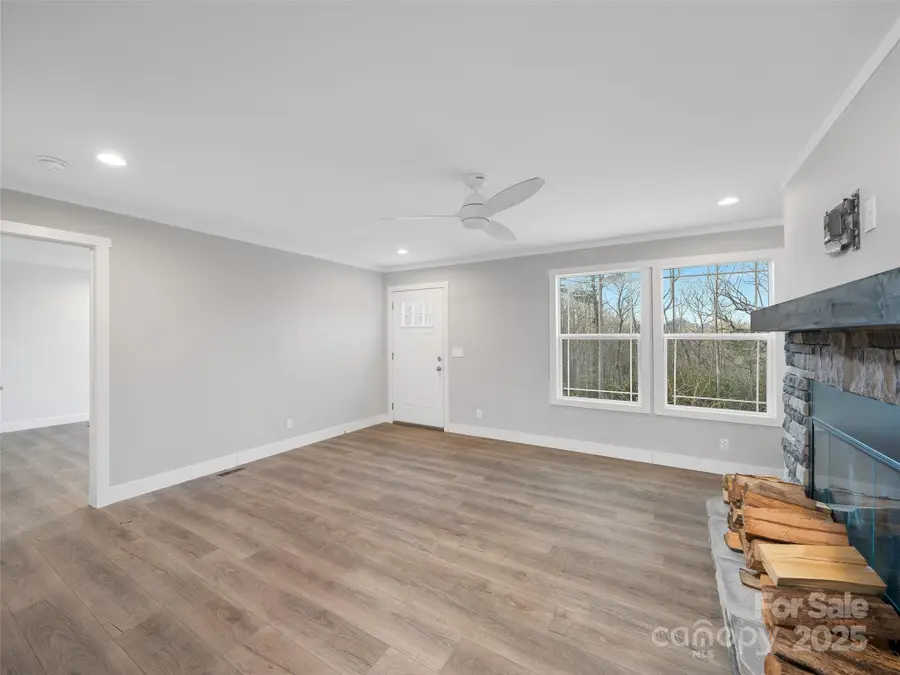 92 Jarrett Drive, Bakersville, NC 28705 - Image #3