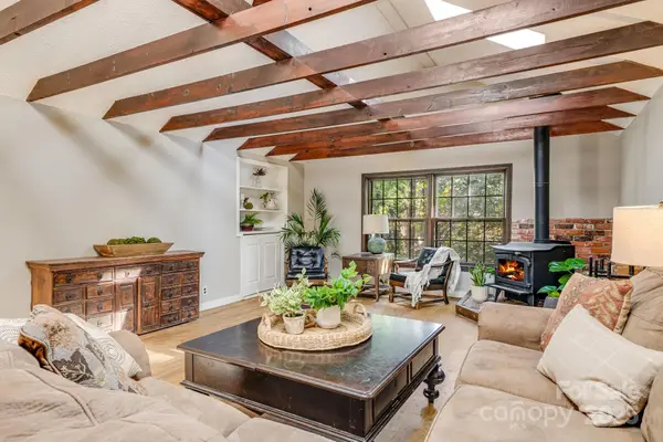 203 Davis Mountain Road, Laurel Park, NC 28739