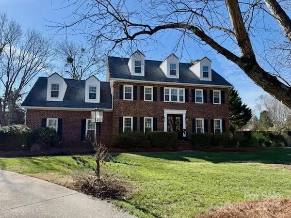 5512 Bellerive Court, Charlotte, NC 28277