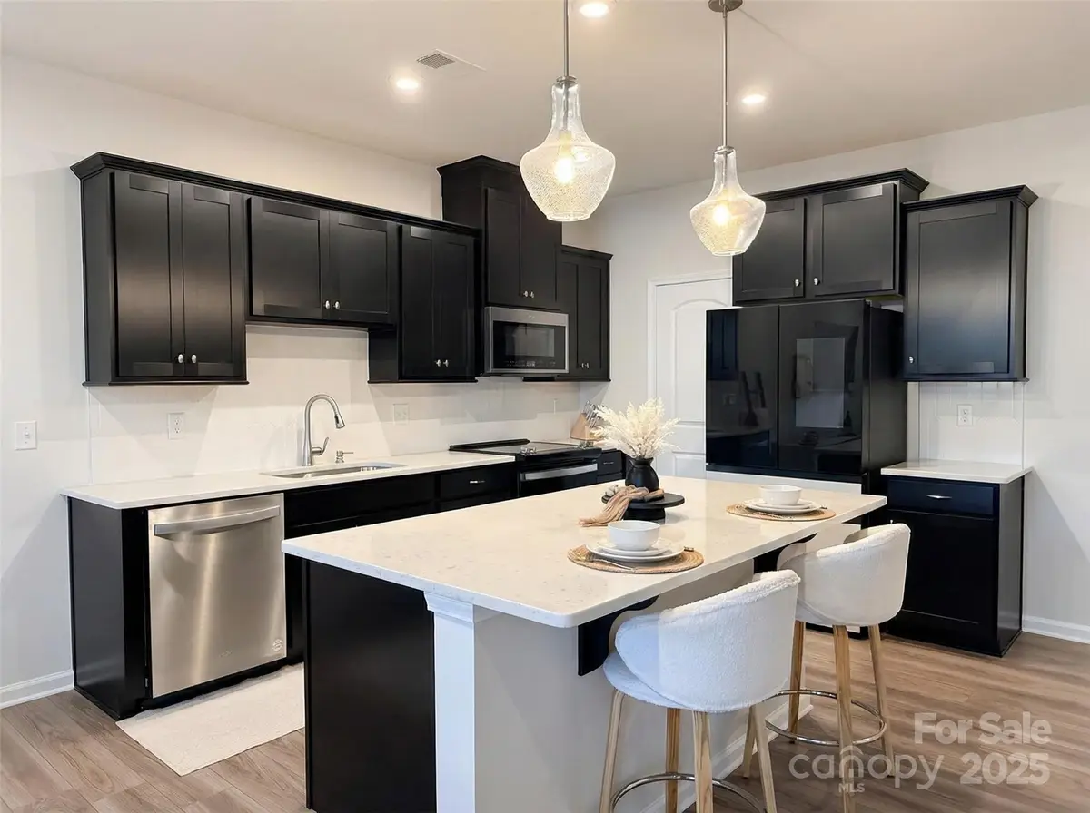 15333 Braid Meadow Drive, Charlotte, NC 28278 - Image #1