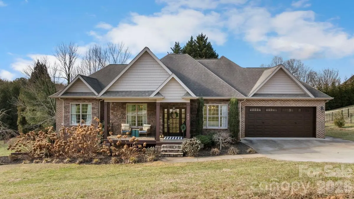 402 Golfview Court Se, Lenoir, NC 28645 - Image #1