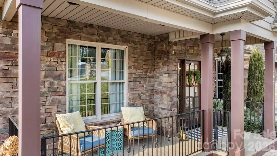 402 Golfview Court Se, Lenoir, NC 28645 - Image #3