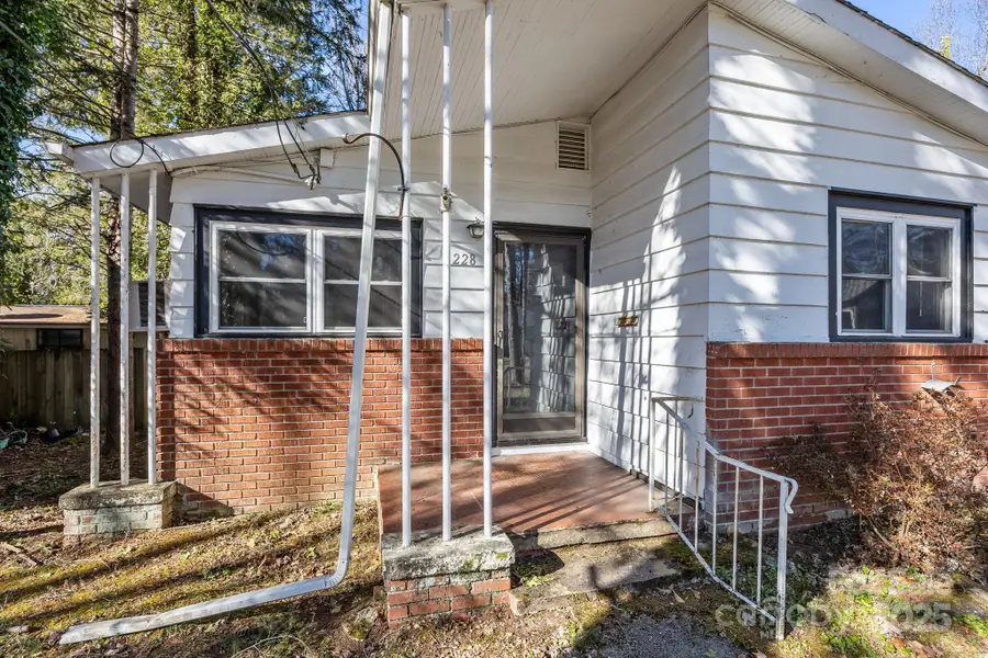 228 Grove Street, Brevard, NC 28712 - Image #3