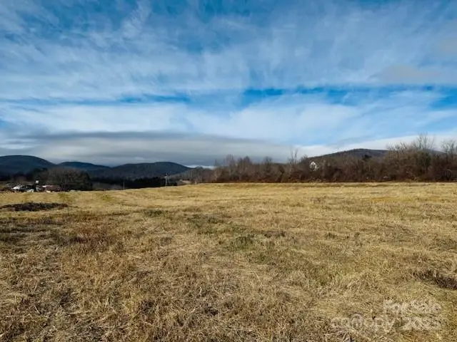 511 Laughter Road, Hendersonville, NC 28792 - Image #2