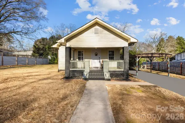 145 Saint Charles Avenue Ne, Concord, NC 28025