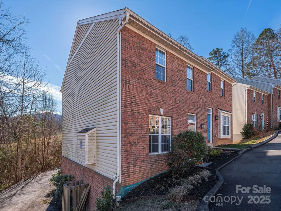 53 Vancott Court, Clyde, NC 28721 - Image #3