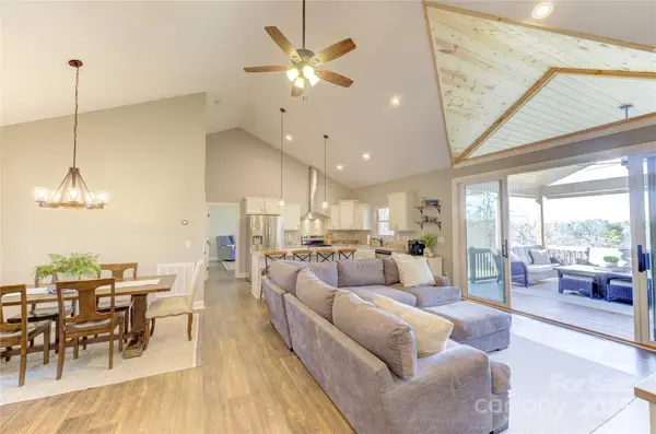 597 Aiken Road, Asheville, NC 28804