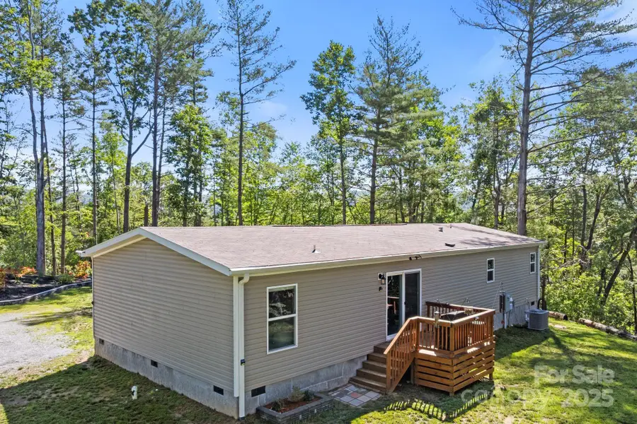 102 Kiwassa Lane, Hendersonville, NC 28792 - Image #2