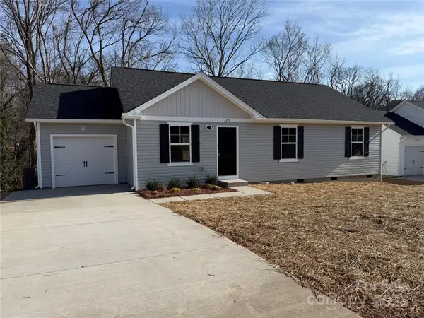 1201 Suncrest Avenue, Statesville, NC 28677